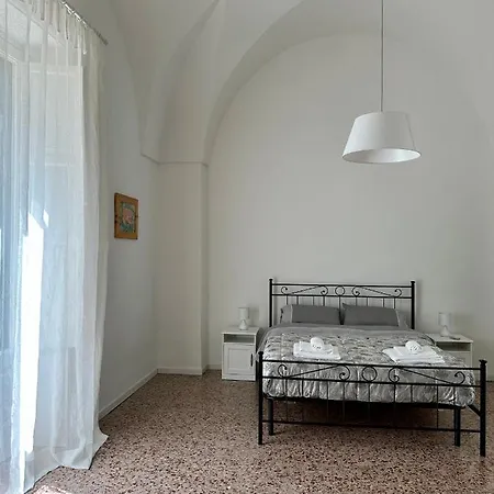 Casa Russi Apartmán *